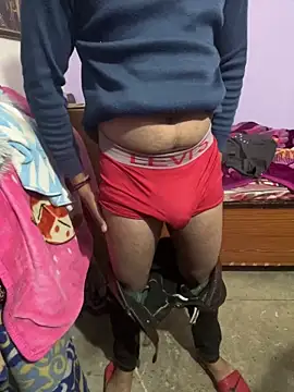 sexyboy09 online show from December 17, 2025, 2:33 pm