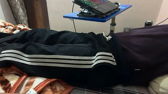 sexyboy09 online show from October 24, 2025, 6:34 am