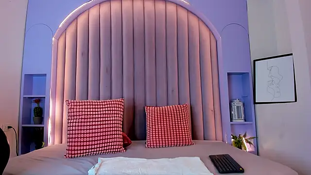 Snapshot of JaylaScott__ chatting on December 15, 2025, 11:49 am JaylaScott online show from December 15, 2025, 11:49 am