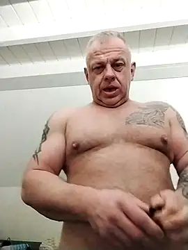 JakubW79 online show from January 13, 2025, 11:17 pm