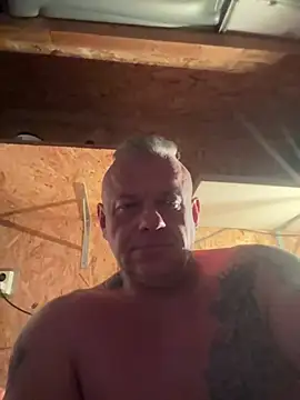 JakubW79 online show from March 4, 2025, 11:00 pm