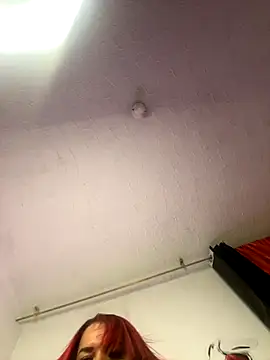 Snapshot of EmmaHot chatting on October 1, 2025, 11:52 pm EmmaHot online show from October 1, 2025, 11:52 pm