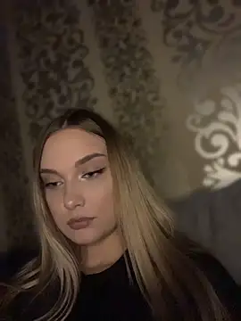 Snapshot of Alisa_Rise chatting on May 29, 2026, 11:11 pm Alisa Rise online show from May 29, 2026, 11:11 pm