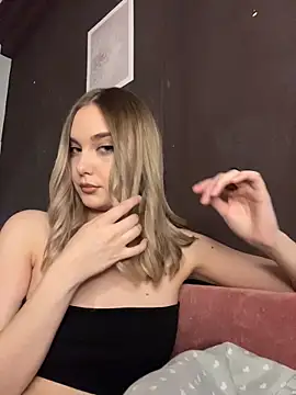 Snapshot of Alisa_Rise chatting on March 28, 2026, 2:18 pm Alisa Rise online show from March 28, 2026, 2:18 pm