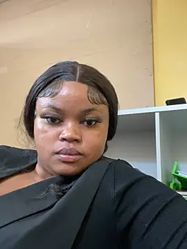 Snapshot of Curveysinaa chatting on March 17, 2025, 11:53 am Curveysinaa online show from March 17, 2025, 11:53 am