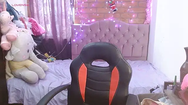 Racy Angel online show from December 14, 2025, 4:23 pm