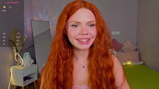 Red  Candy online show from September 15, 2025, 1:22 pm