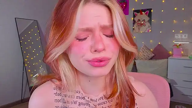 Red  Candy online show from April 2, 2026, 5:08 pm