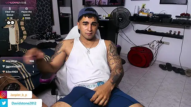 cJuan111 online show from September 14, 2025, 10:10 pm