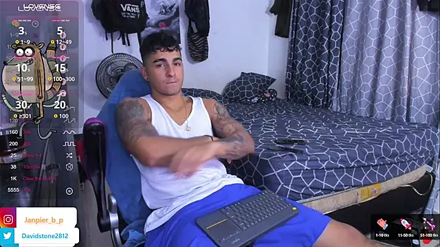 cJuan111 online show from September 17, 2025, 5:26 pm