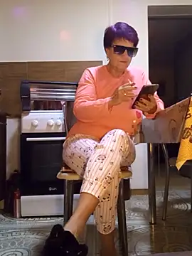 Ely Elenita online show from November 11, 2025, 5:57 am