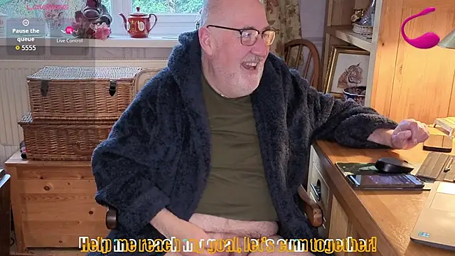 Adamdaddybear online show from February 8, 2026, 9:07 am