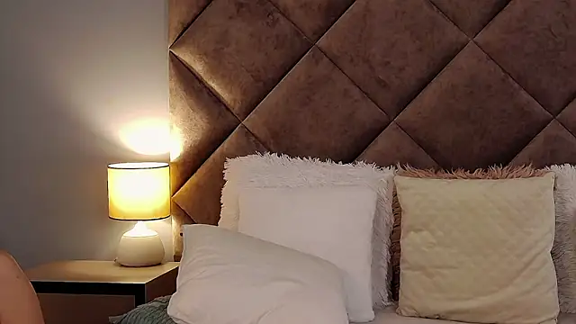 JaquelineM online show from October 23, 2025, 7:07 am