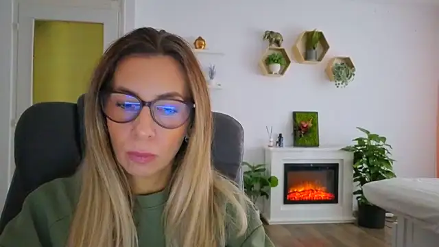 SukyGirl online show from October 13, 2025, 7:32 am