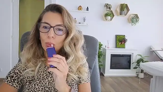 SukyGirl online show from September 22, 2025, 7:03 am