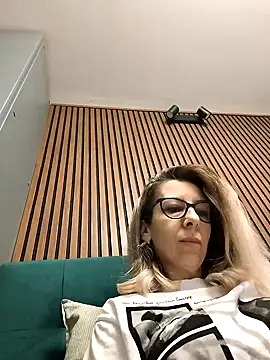 SukyGirl online show from February 19, 2025, 6:22 am