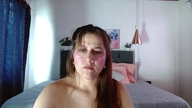 Amelidijon  online show from December 5, 2024, 4:28 pm