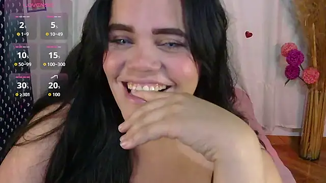 Snapshot of blue_angel33 chatting on May 22, 2026, 2:42 am blue angel33 online show from May 22, 2026, 2:42 am