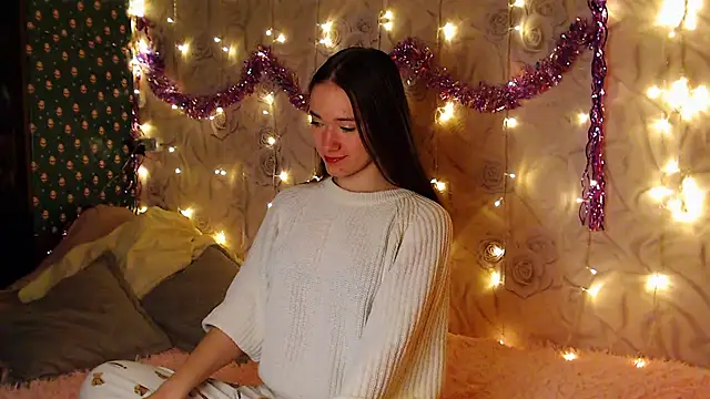 fluffy kitty  online show from March 5, 2025, 2:45 pm