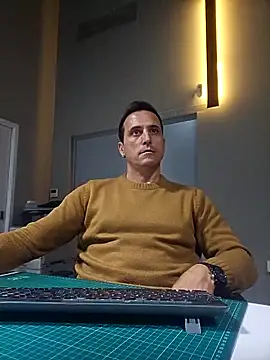 Snapshot of Lucas___81 chatting on December 2, 2025, 7:48 pm Lucas 81 online show from December 2, 2025, 7:48 pm