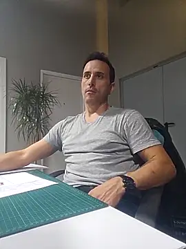 Snapshot of Lucas___81 chatting on November 26, 2025, 7:14 pm Lucas 81 online show from November 26, 2025, 7:14 pm