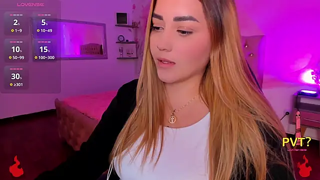 Snapshot of Lucia_star__ chatting on March 11, 2025, 2:53 am Lucia star online show from March 11, 2025, 2:53 am