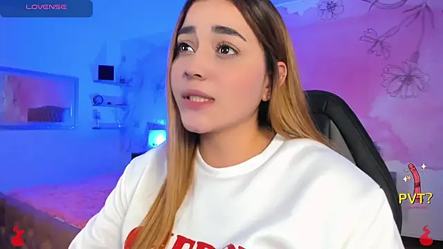 Snapshot of Lucia_star__ chatting on February 19, 2025, 5:27 am Lucia star online show from February 19, 2025, 5:27 am