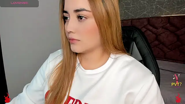 Snapshot of Lucia_star__ chatting on January 11, 2025, 11:45 am Lucia star online show from January 11, 2025, 11:45 am