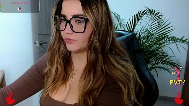 Lucia star   online show from April 20, 2026, 8:54 pm