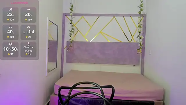 Snapshot of IvyBliss8 chatting on December 16, 2025, 4:11 pm IvyBliss8 online show from December 16, 2025, 4:11 pm