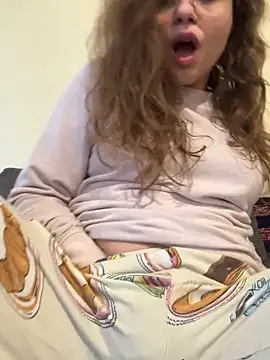 ItalianiMuli online show from February 15, 2026, 11:42 am