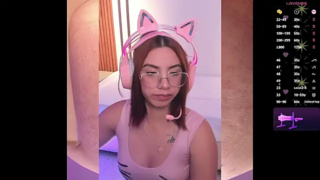 Snapshot of CamilaVegas_ chatting on October 14, 2025, 1:34 pm CamilaVegas online show from October 14, 2025, 1:34 pm