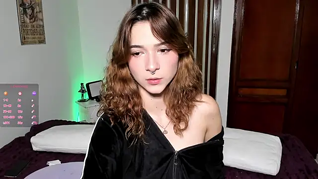 sweetmilk2006 online show from February 11, 2026, 1:27 am