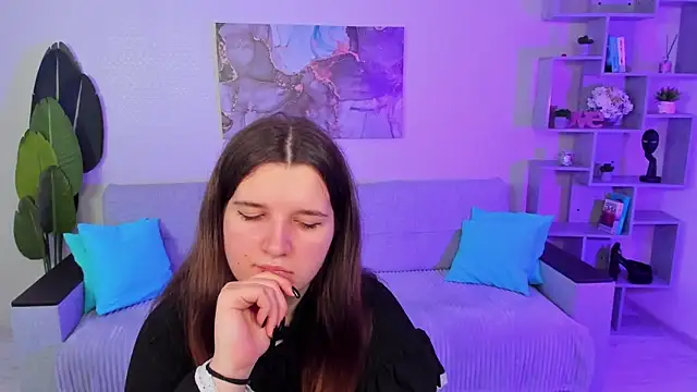 BonneyLove online show from November 13, 2025, 7:18 pm