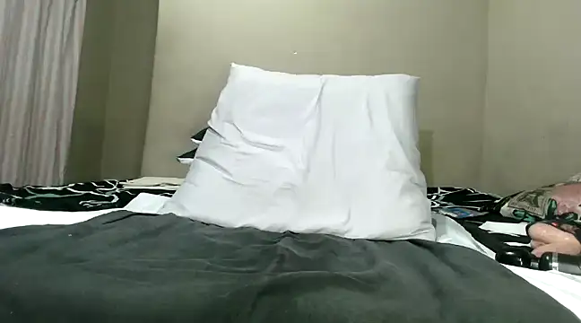 WetwetPussy31 online show from March 13, 2025, 4:45 pm