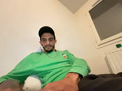 Rebeu313 online show from October 9, 2025, 10:43 pm