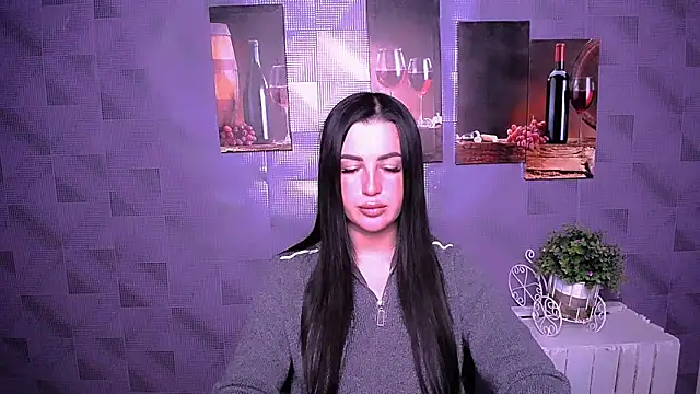 DivaKaily  online show from September 12, 2025, 7:24 pm