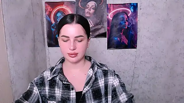 DivaKaily  online show from November 1, 2025, 9:19 pm