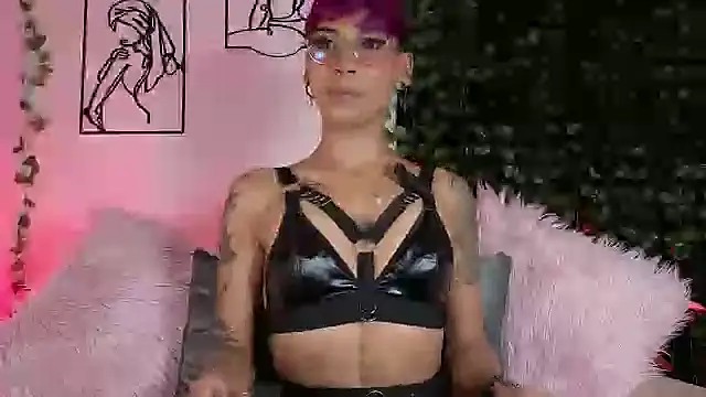 Snapshot of MiaMorgan_ chatting on October 1, 2025, 12:31 pm MiaMorgan online show from October 1, 2025, 12:31 pm