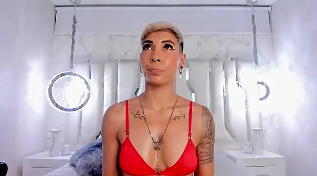 Snapshot of MiaMorgan_ chatting on March 5, 2025, 4:24 pm MiaMorgan online show from March 5, 2025, 4:24 pm