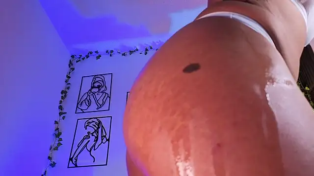 Snapshot of MiaMorgan_ chatting on October 18, 2025, 1:24 pm MiaMorgan online show from October 18, 2025, 1:24 pm