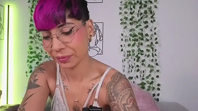 MiaMorgan  online show from May 15, 2026, 4:05 pm