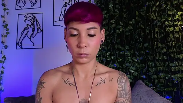 Snapshot of MiaMorgan_ chatting on November 7, 2025, 1:26 pm MiaMorgan online show from November 7, 2025, 1:26 pm