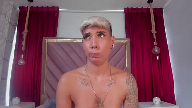 Snapshot of MiaMorgan_ chatting on March 21, 2025, 7:46 pm MiaMorgan online show from March 21, 2025, 7:46 pm