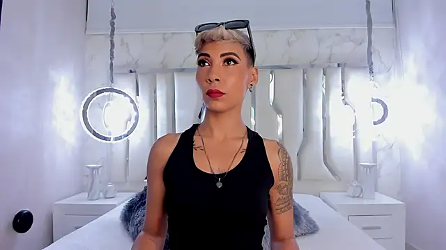 Snapshot of MiaMorgan_ chatting on March 8, 2025, 1:03 pm MiaMorgan online show from March 8, 2025, 1:03 pm