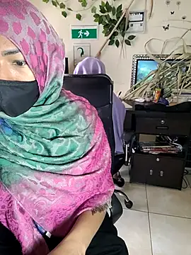 Snapshot of NAJWA-ARAB chatting on February 25, 2025, 2:15 pm NAJWA-ARAB online show from February 25, 2025, 2:15 pm