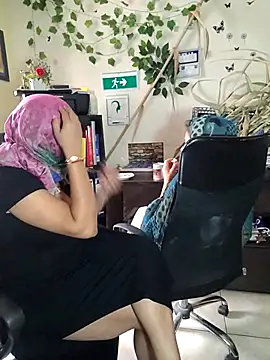 Snapshot of NAJWA-ARAB chatting on March 10, 2025, 5:29 pm NAJWA-ARAB online show from March 10, 2025, 5:29 pm