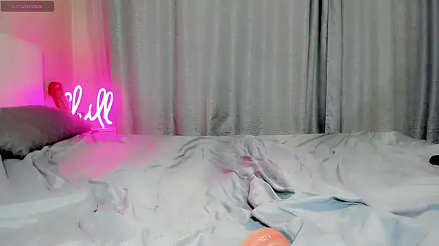 Aira vi online show from March 17, 2026, 1:58 pm