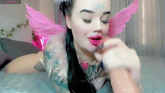 Snapshot of Aira_vi chatting on October 31, 2025, 4:53 am Aira vi online show from October 31, 2025, 4:53 am