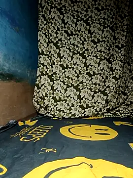 Snapshot of AparnaBoudi chatting on November 3, 2025, 6:00 pm AparnaBoudi online show from November 3, 2025, 6:00 pm